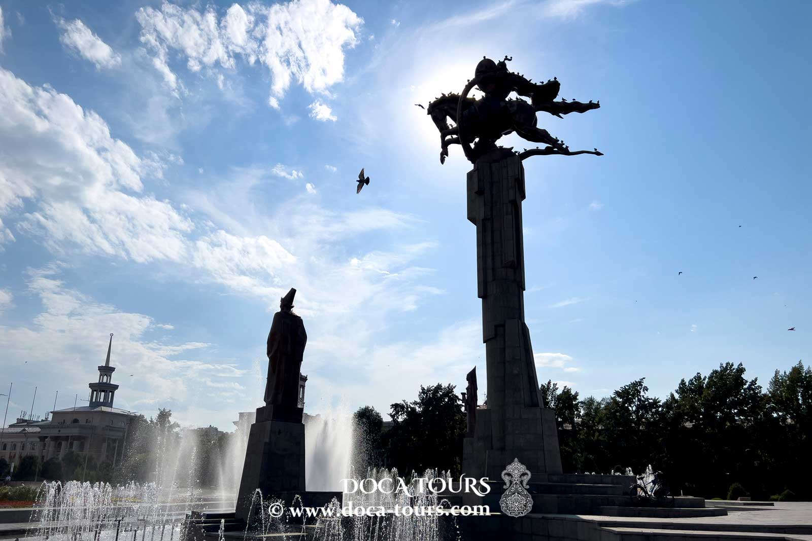 Statue-of-Manas-in-Bishkek