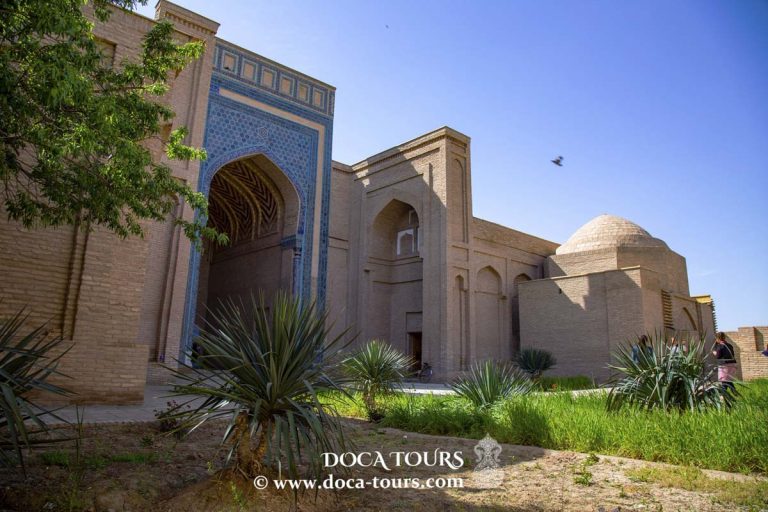 Architectural-complex-Sultan-Saodat_1