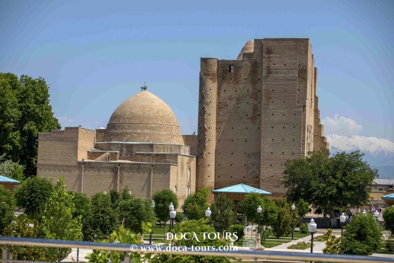 a stone building in the damage condition